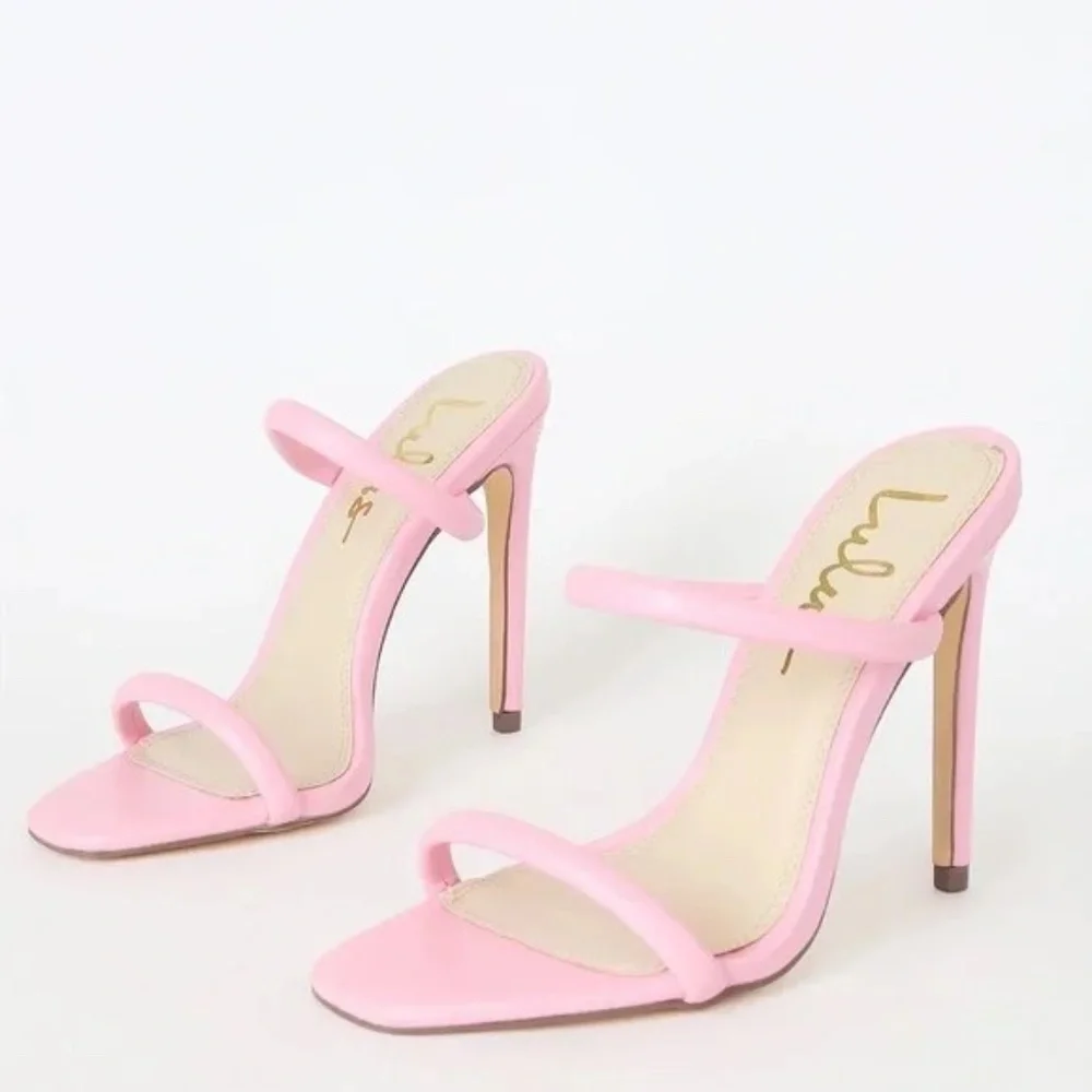 Pink heels - Picture 2 of 2